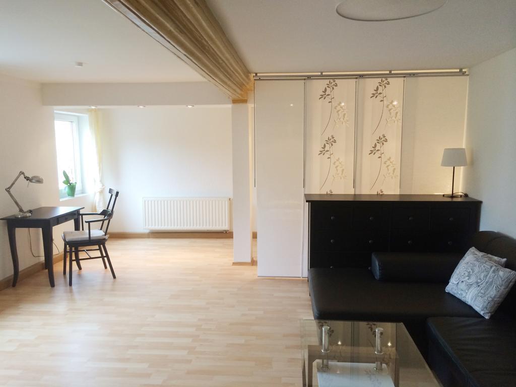 3 Seiten Ferienwohnung Jena Camera foto