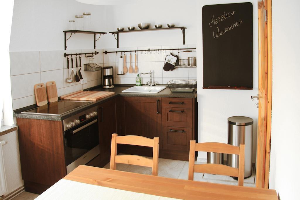 3 Seiten Ferienwohnung Jena Camera foto