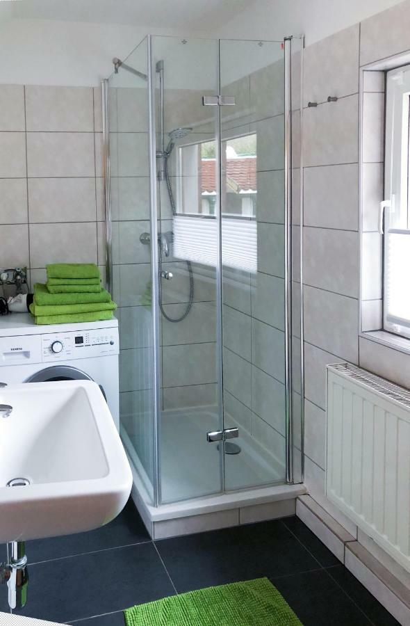 3 Seiten Ferienwohnung Jena Esterno foto